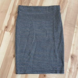 Xhilaration Grey and Black Pencil Skirt